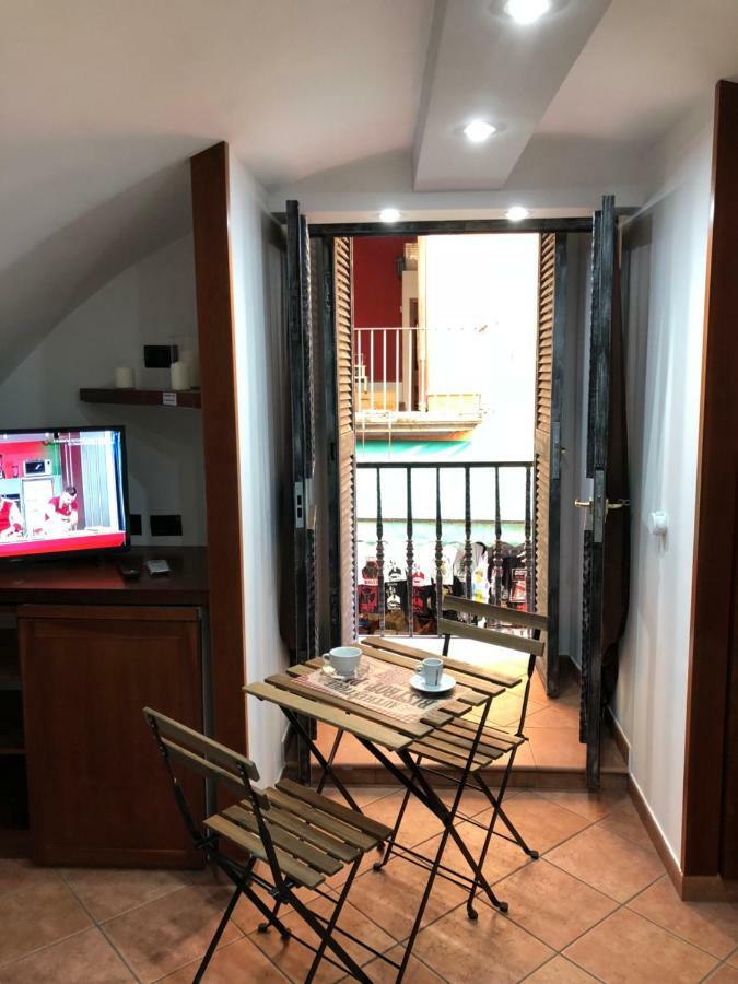 Home In Love: Balconcino Spaccanapoli Exterior foto